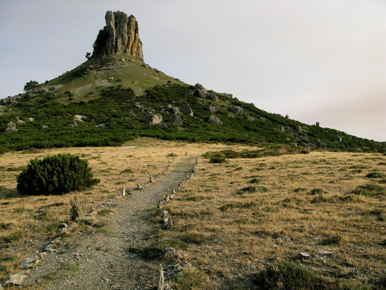 The limestone tower of Perda 'e Liana